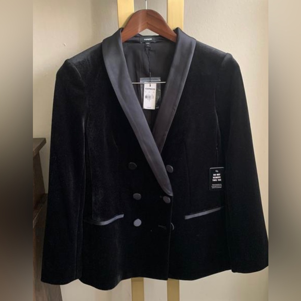 Black velvet blazer